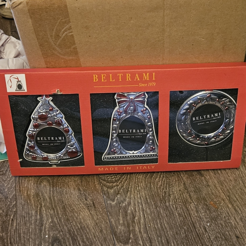 Beltrami Silver and Red Photo Frame Set